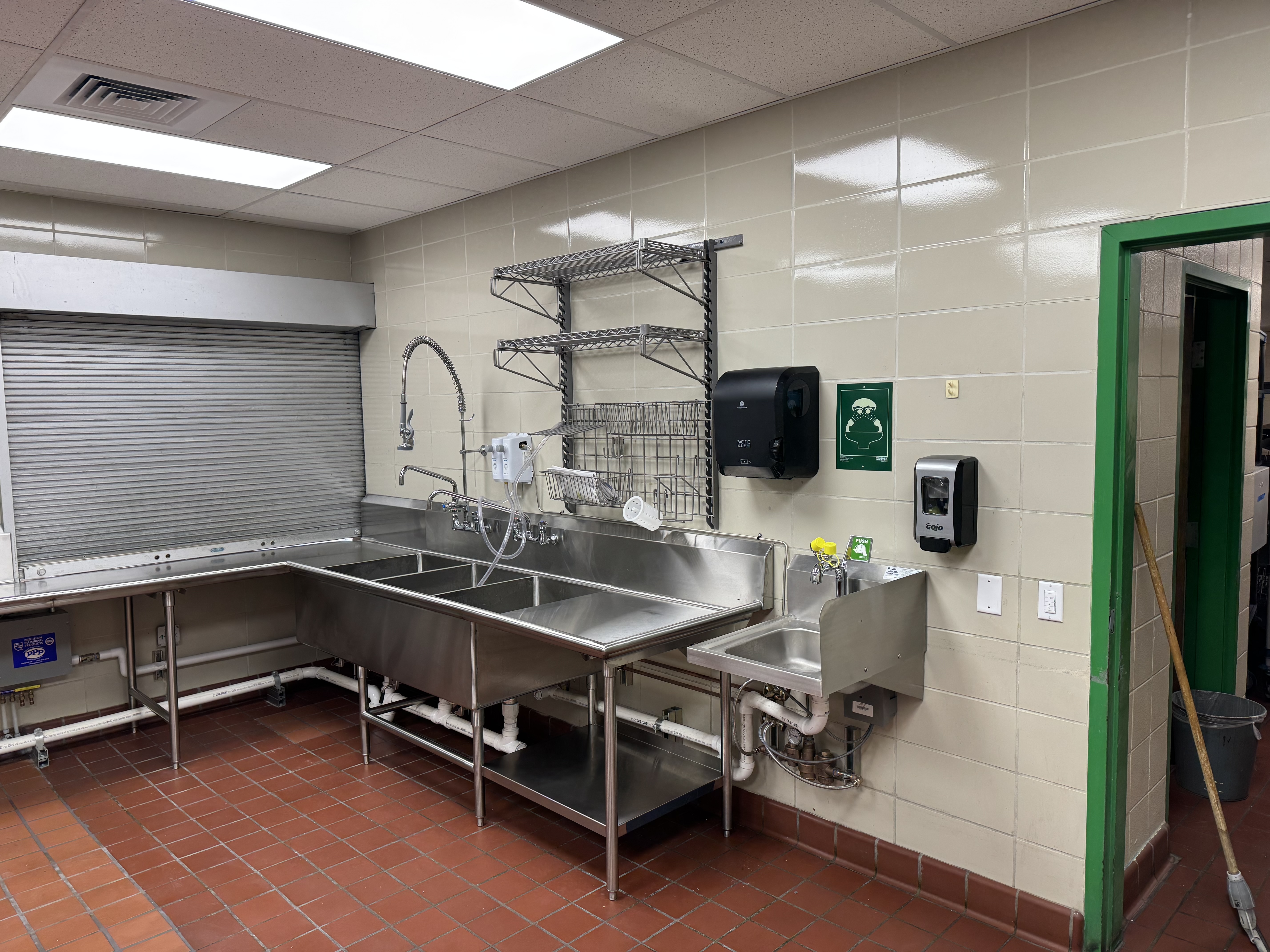Sheldon HS warewash renovation, photo 1